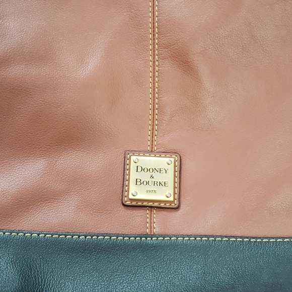 Dooney and Bourke purse - Picture 8 of 16